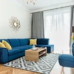 Luxe Living 아파트