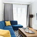 Luxe Living شقة *